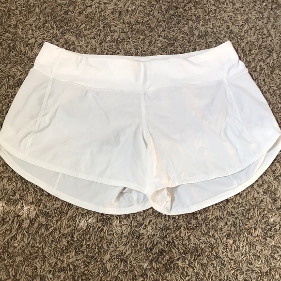 lululemon athletica Pants - MAKE AN OFFER!! White Speed Shorts